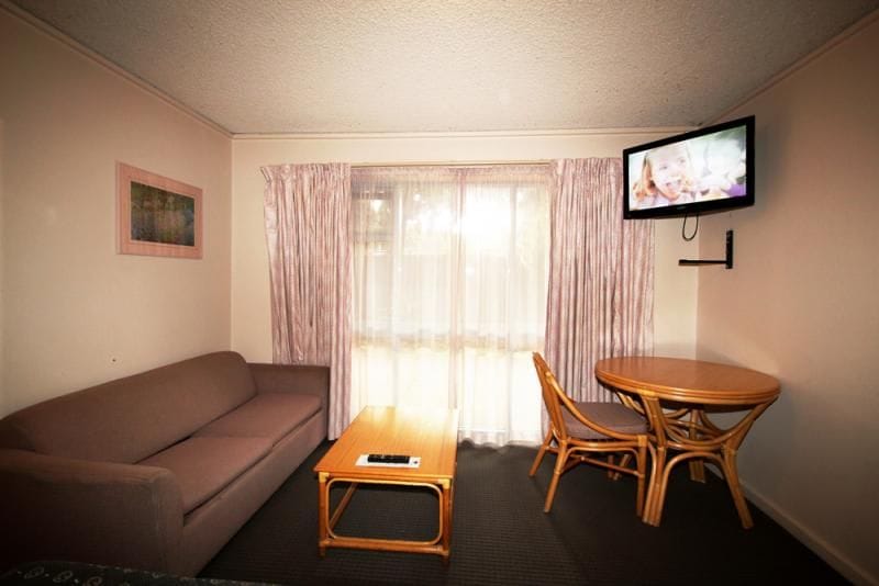Beachside accommodation melbourne twin room